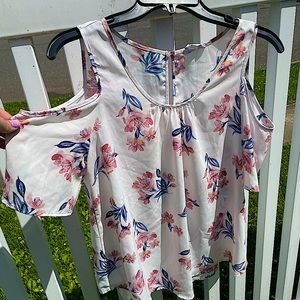 Floral blouse with open shoulder